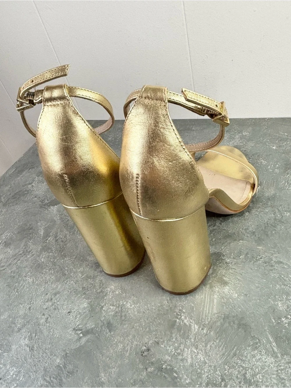 Schutz Cadey Lee gold block sandals heels metallic leather ankle strap size 9.5